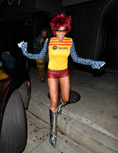 Tinashe spotted at Craig's RestaurantFeaturing: TinasheWhere: Los Angeles, California, United StatesWhen: 04 Jun 2024Credit: BauerGriffin/INSTARimages