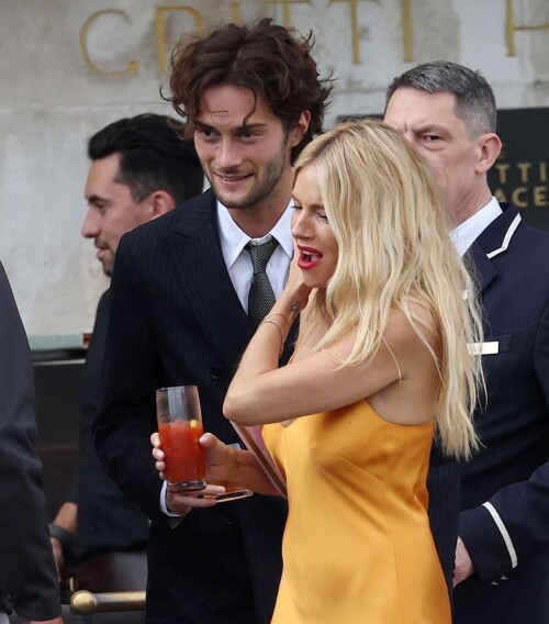 915b2096c7cd4df8fe37c1d3b378b37b