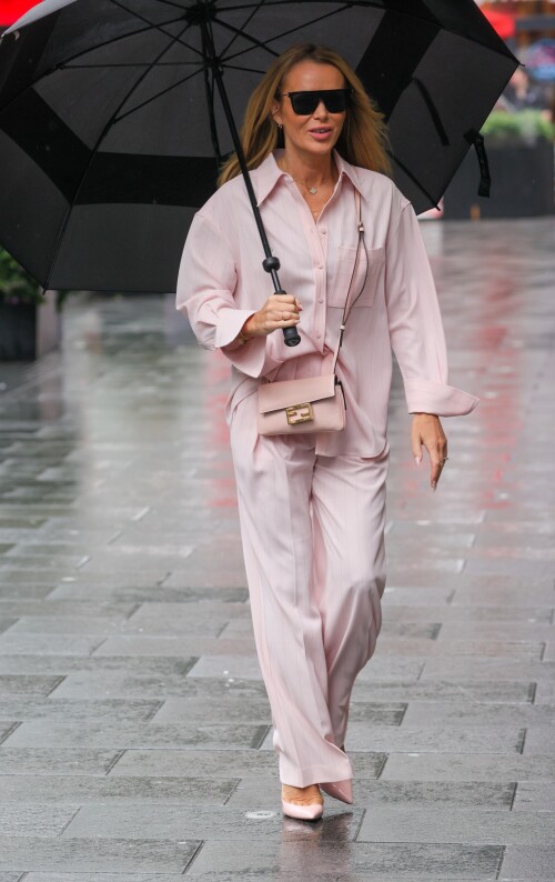 9e883c4279683e4345437907e8872493