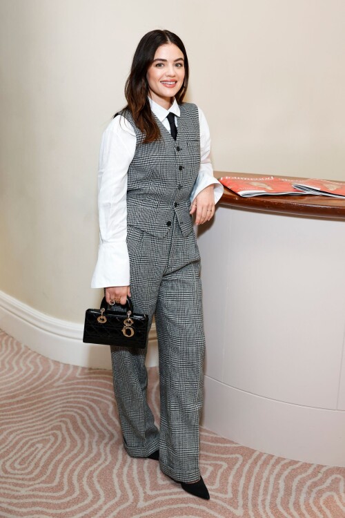 b89c6e7d65708d9496778564f32b9312