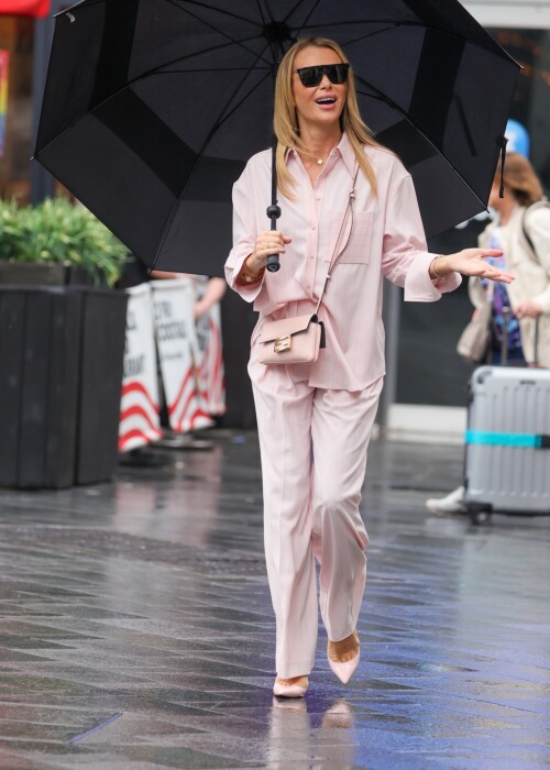 c43e0b4e1e4219d26db1d43d5cfca6ce