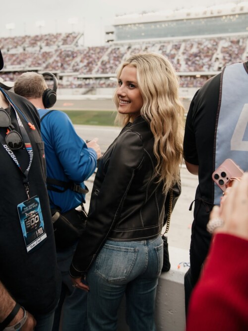 c609247dc02ca48413270e57b6d4e538