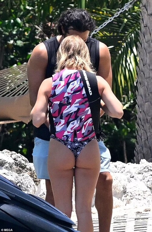 c7a7efd8b881e23f95bf042dbd7afb98