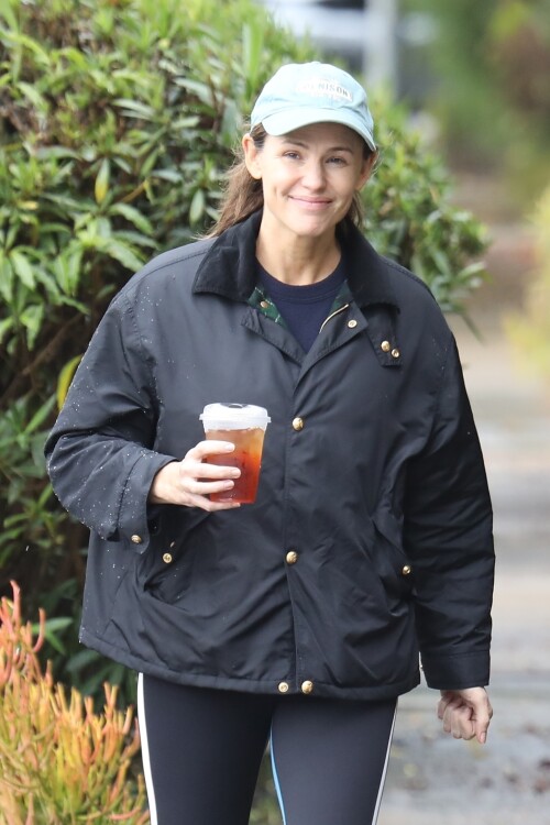 cee99fa3182541729f7f9a7f3fef2cda