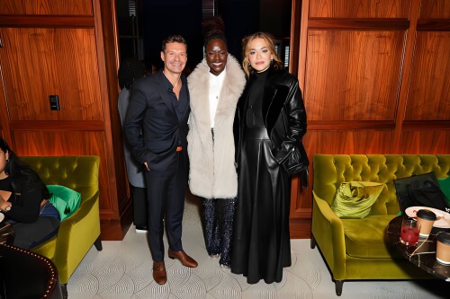 d0f0daba446fc5a4f8e598c3baa9e884