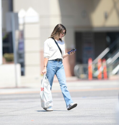 dbfbcf679d4bba03e13cb1e1133c0abe