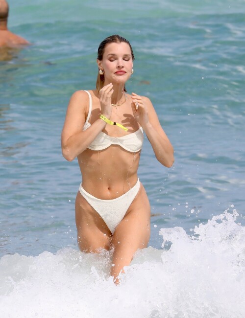 e76f952d405ca73886b7fc521897ea7e