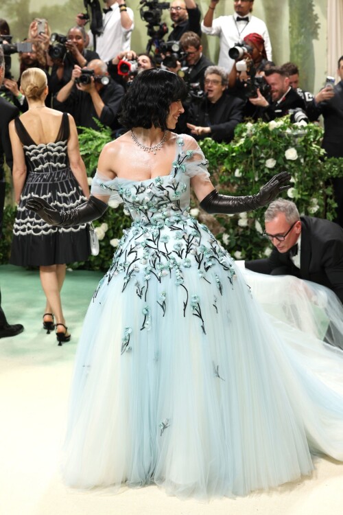 e9d6dd5899e76d39ea5bd79adf1b22a4