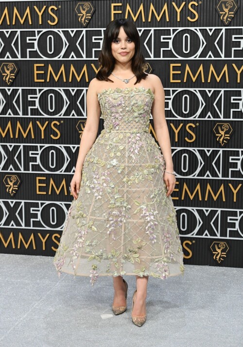 eabf07d9383c4f960117fee13b4aeb48