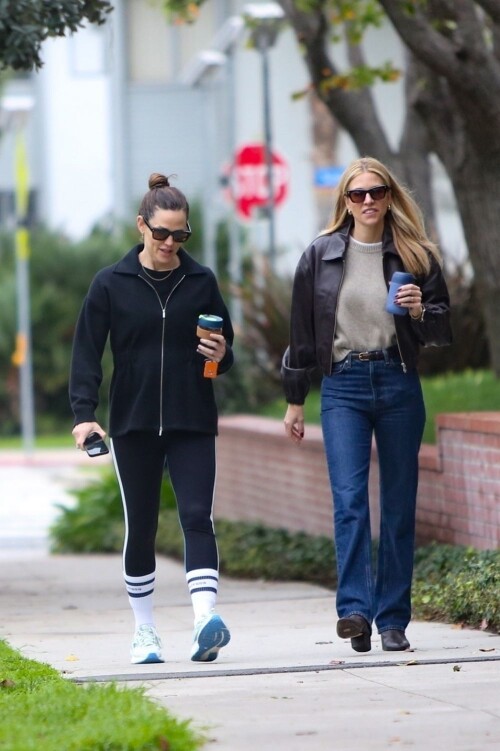 f8e771c69d27f8ad3b27b1ba4fa74bb8