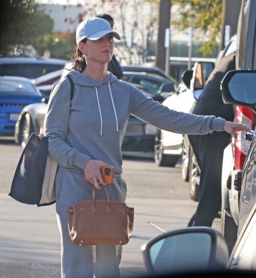 fc6d00db9b3f5dc2390a22ba2daa48fe