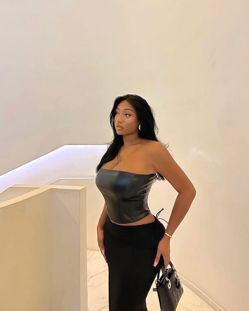 00a17c37beeb8c883239b38354b2d3b8