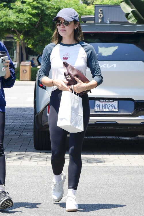 0c062de21fc6b529619d1d6f43b0e25a