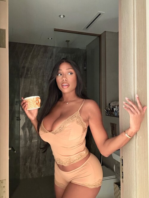 0f99539bee28cc4b3d2c2961a1ecfcb3