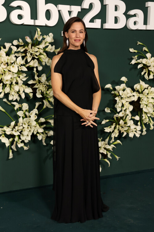 Mandatory Credit: Photo by Chelsea Lauren/Shutterstock (14886088hl)Jennifer Garner2024 Baby2Baby Gala Presented by Paul Mitchel, Los Angeles, California, USA - 09 Nov 2024
