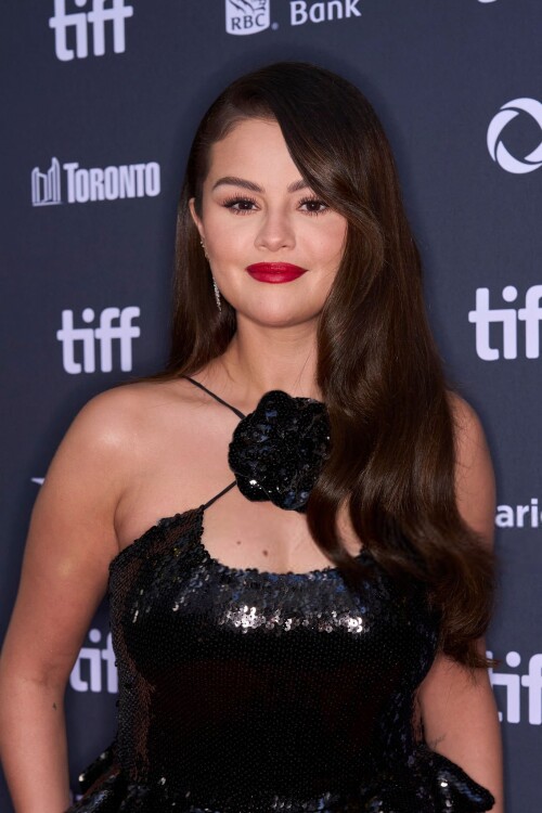 24ef2b1f98d9fe4d948e5149ea61427c