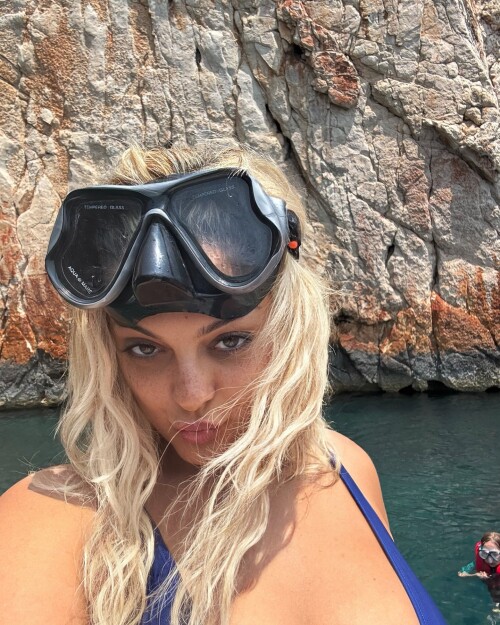 258c2f45d4eaddbd6c9cc827e762274e