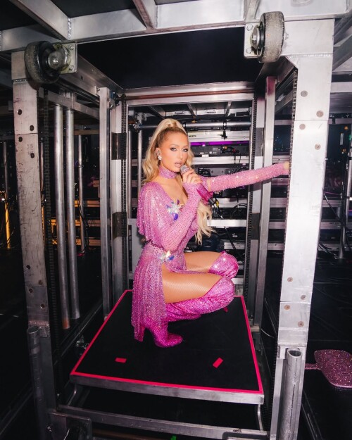 27db9c651043f4950553cfaaf7770d2d