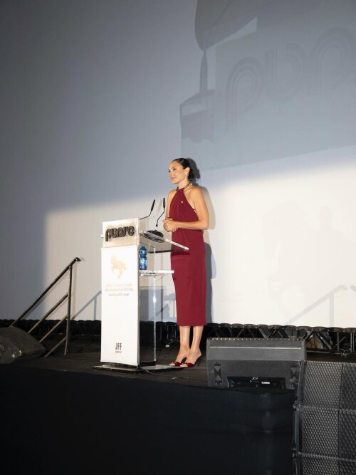 2be4c970edaab1f57d73fe0da9c5f95b