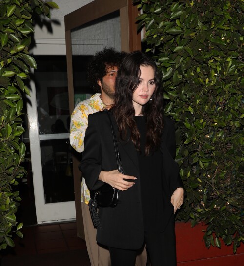 37faefd217d55b26b16a3a348d4dc459