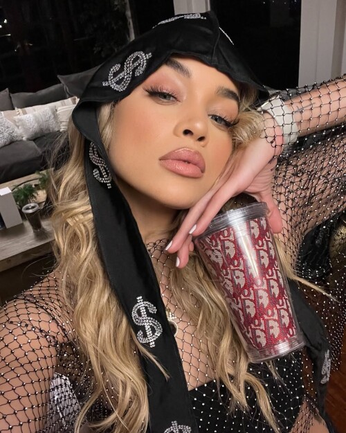 3bfcaf350fb97912e1e4e5e48394b7d1