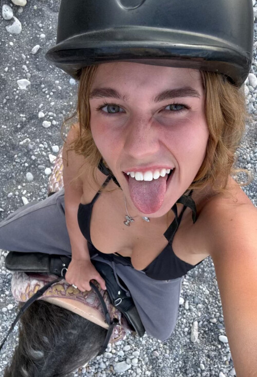 45b1ddcd9f744cfecf5b1884905025ed