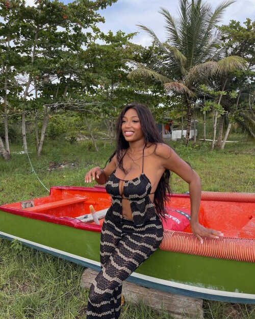 51303977a2d4aa9e3563e2d4d28a0835