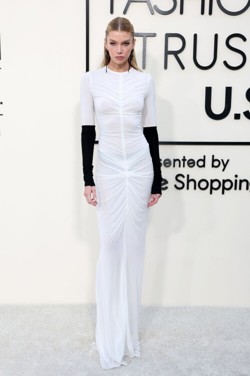 56f04c4439506a8a2d864e02f9bc6012