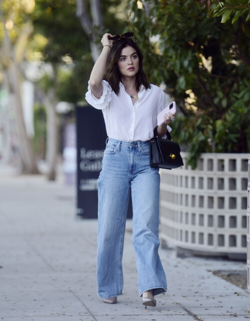 67b06d06f3a06e2d7c03183a0824b818