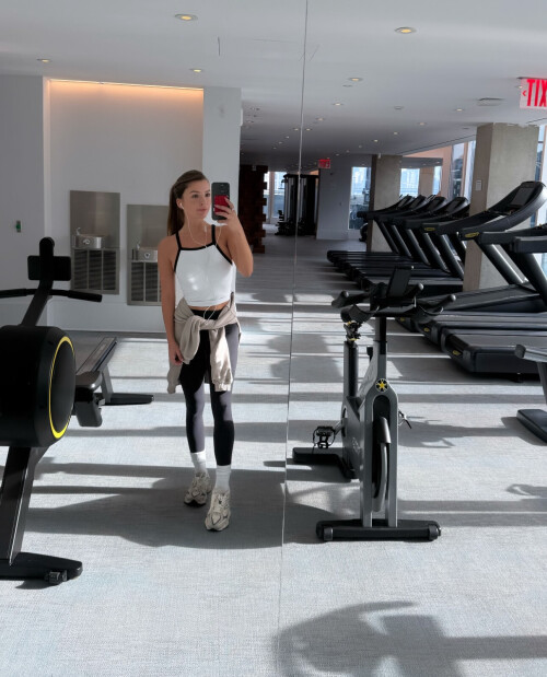 6aa3a0fee21aabad20ea60f43d6ed4ff