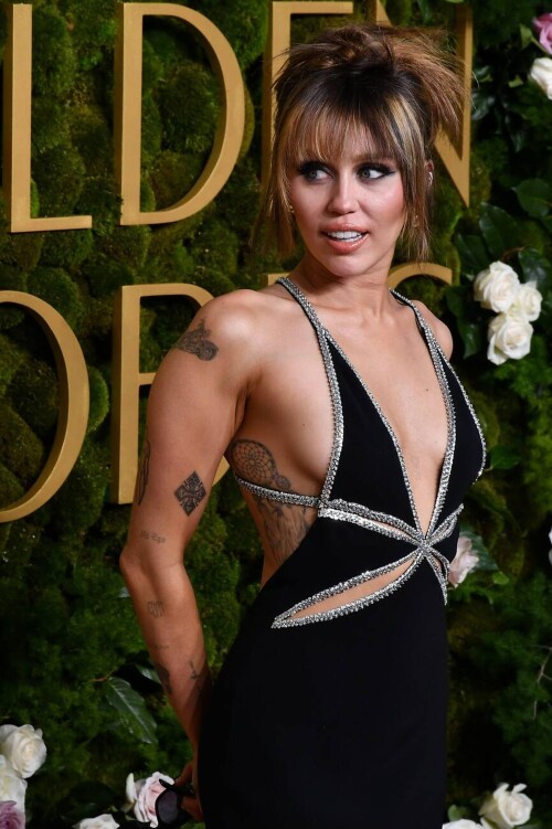 72bf479a9bb12d45d6ab444d27a0ece6