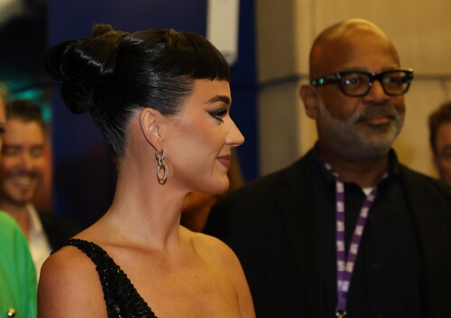 7981eebe8cc0fde45618eaea84cbe01d