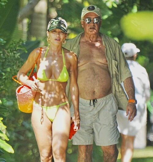 7f858de8d204b27f48b77bbeb747814b