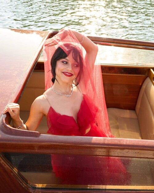 87ba32b18a11e9489b4ee135b9a5dfb3