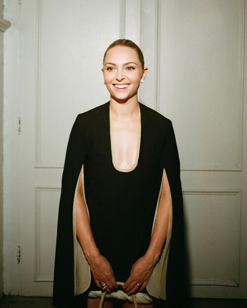 9826b5ade8618434e2af0e442f2899f5