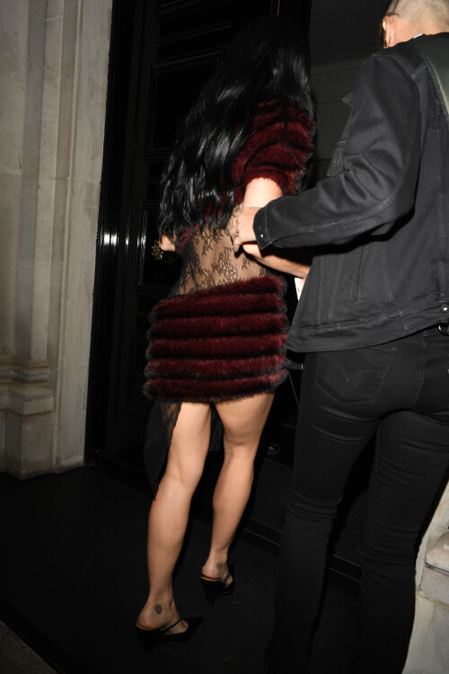 12 December 2024.Katy Perry & Orlando Bloom seen at a Private Members Club in MayfairPictured - Katy PerryCredit: RAW/TGB//GoffPhotos.com   Ref: KGC-102/870