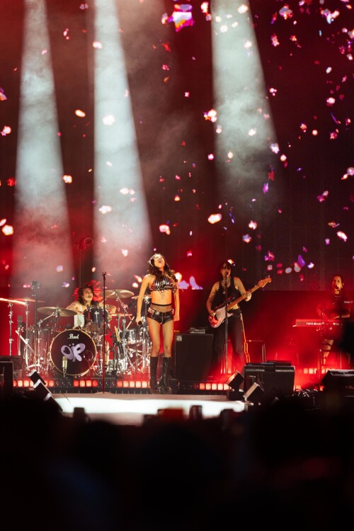 9bf185da2c446f2a9506530add37b48e