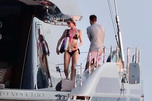 9c12ccbcad8c198936c2c2b851a036b1