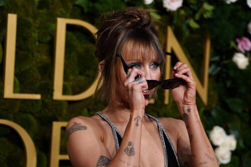 aa0d7becbdee2bc8bd5a5bdb27de99ee