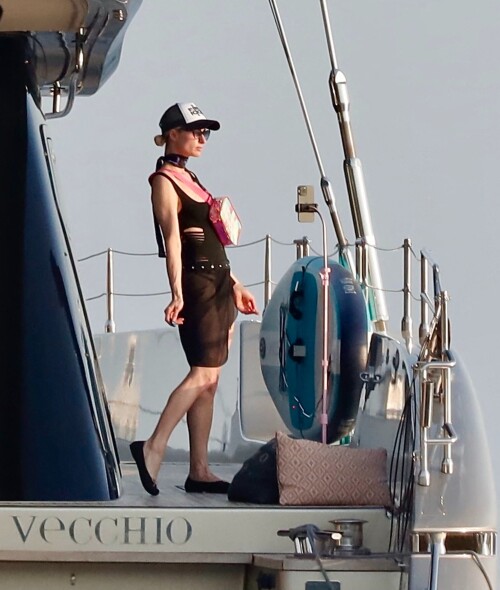 ab347fbca1cc0b04c87d3d4b84123f59