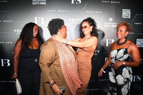 b4cbe8aee52f438aedf0ac3199159f76