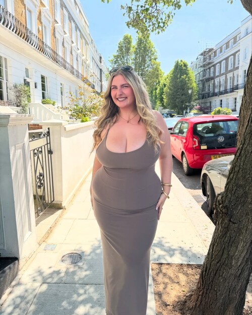 c8405605d263915e9f5b047bfe829334