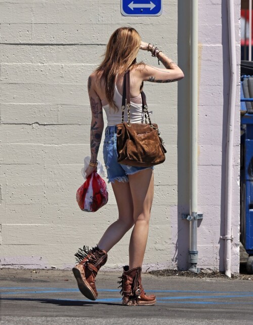 d057b39b4fa0c6555634f2c055698e58