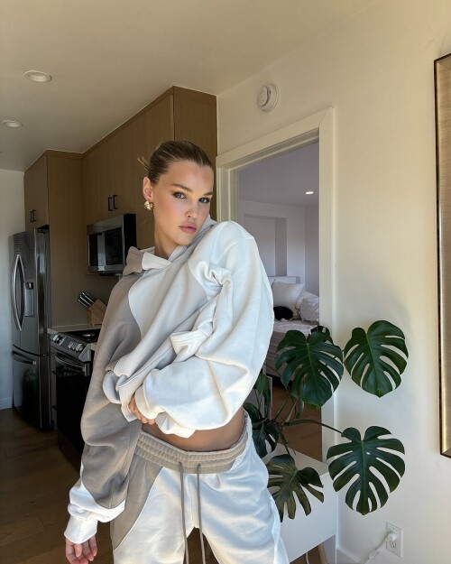 d228bc4a74a763940211ec652e545281