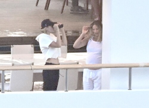 d34fc08079781819b7ccb39461273fc2