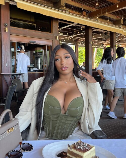 d9be5a8e4fc73b8599f1c20f8c994493