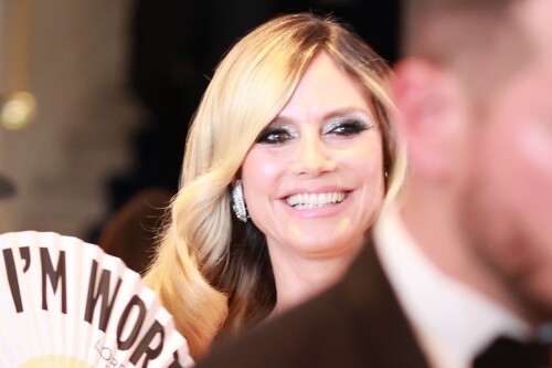 d9c98947f49e2edd51e937b6e5ce03b7