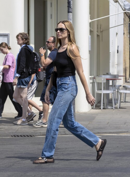 dae354d74f4731bb8fb51162c6b06193