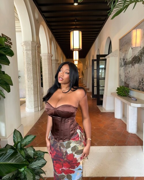 e4c0a5e90e655ee4c144f41e8ead0e0f