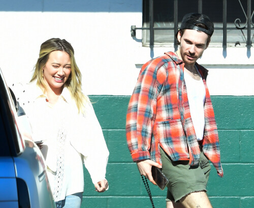 11/18/2024 EXCLUSIVE: Hilary Duff and Matthew Koma are all smiles exiting a studio in Los Angeles. The American actress wore a white blouse, jeans, and tan heels.sales@theimagedirect.com Please byline:TheImageDirect.com*EXCLUSIVE PLEASE EMAIL sales@theimagedirect.com FOR FEES BEFORE USE